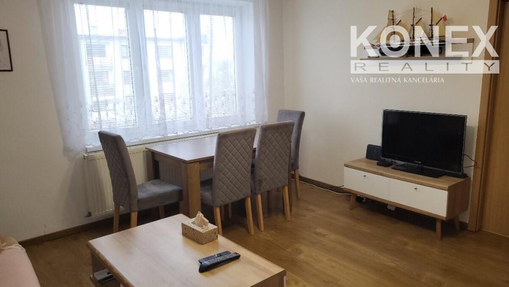 ID-4510 NA PREDAJ - 3-izbový byt HANUŠOVCE NAD TOPĽOU