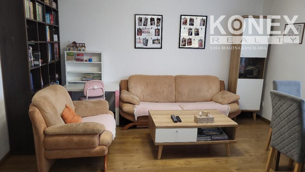 ID-4510 NA PREDAJ - 3-izbový byt HANUŠOVCE NAD TOPĽOU