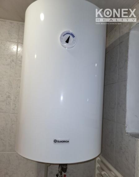 ID-4510 NA PREDAJ - 3-izbový byt HANUŠOVCE NAD TOPĽOU