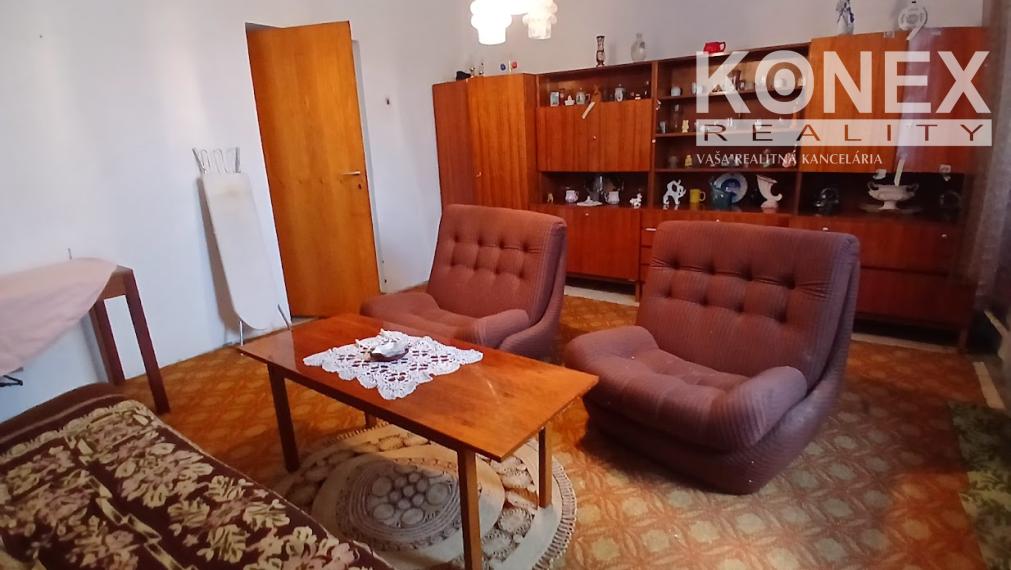ID-4066  5-izbový rodinný dom s garážou v Čerhove