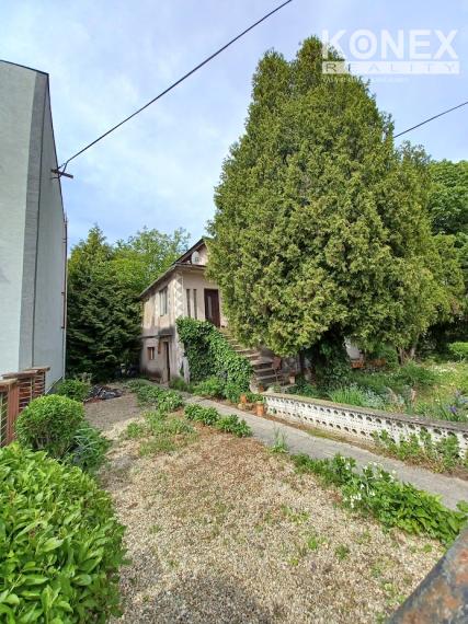 ID-4066  5-izbový rodinný dom s garážou v Čerhove