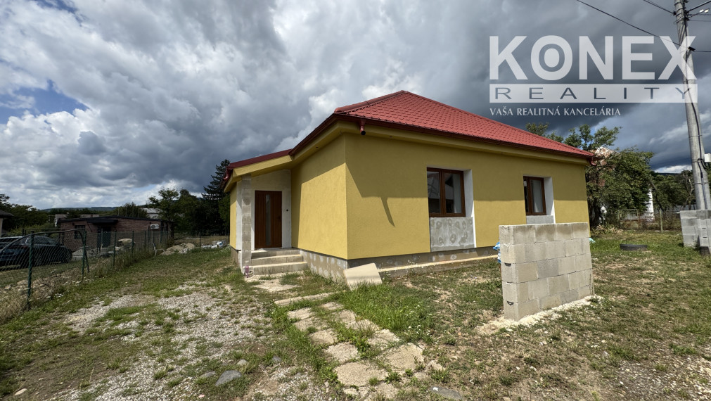 ID-4316 NA PREDAJ Moderný novorekonštruovný rodinný dom/ rekreačná chata JOVSA