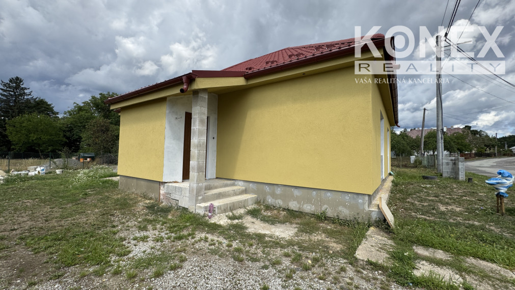 ID-4316 NA PREDAJ Moderný novorekonštruovný rodinný dom/ rekreačná chata JOVSA