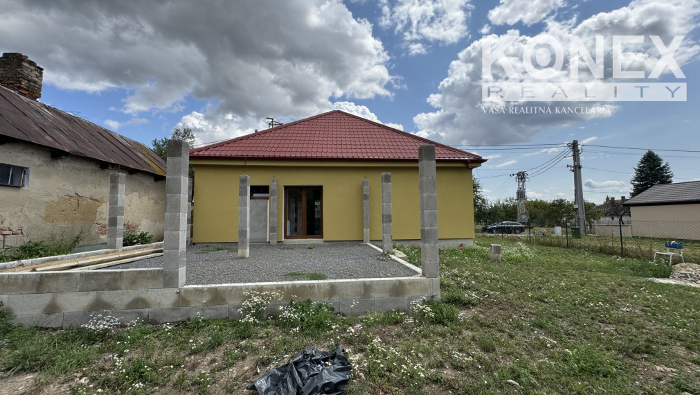 ID-4316 NA PREDAJ Moderný novorekonštruovný rodinný dom/ rekreačná chata JOVSA