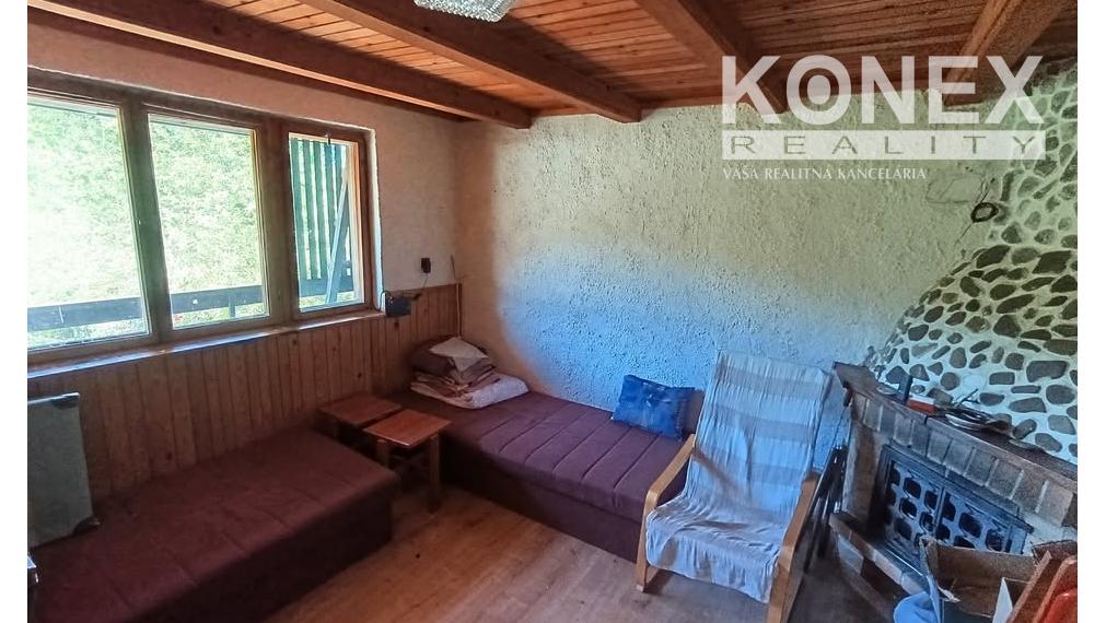 ID-4521 NA PREDAJ Slnečná záhrada s útulnou chatkou v Humennom