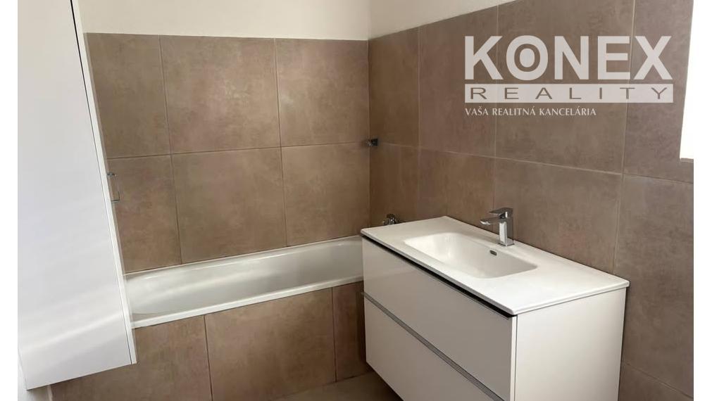 ID-4526 NA PREDAJ - Rodinný dom vo Veľkých Kapušanoch