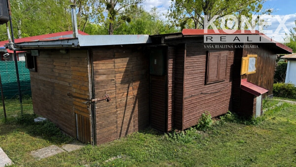 ID-4533 NA PREDAJ Rekreačná chatka na Šírave  - Paľkov