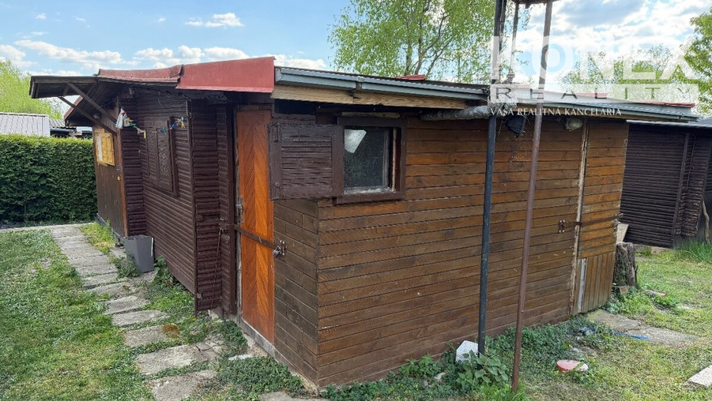 ID-4533 NA PREDAJ Rekreačná chatka na Šírave  - Paľkov