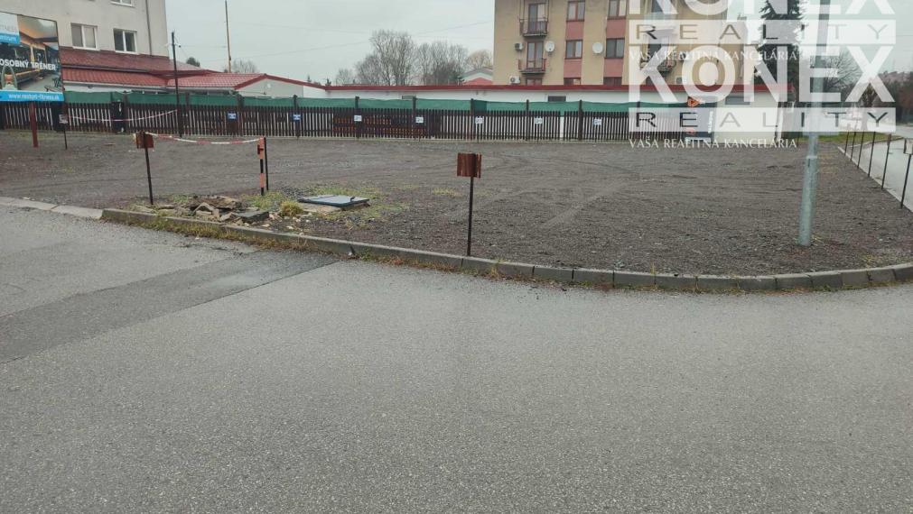 ID-4555 PARKOVACIE MIESTA na PRENÁJOM - Sobrance - ul. Komenského