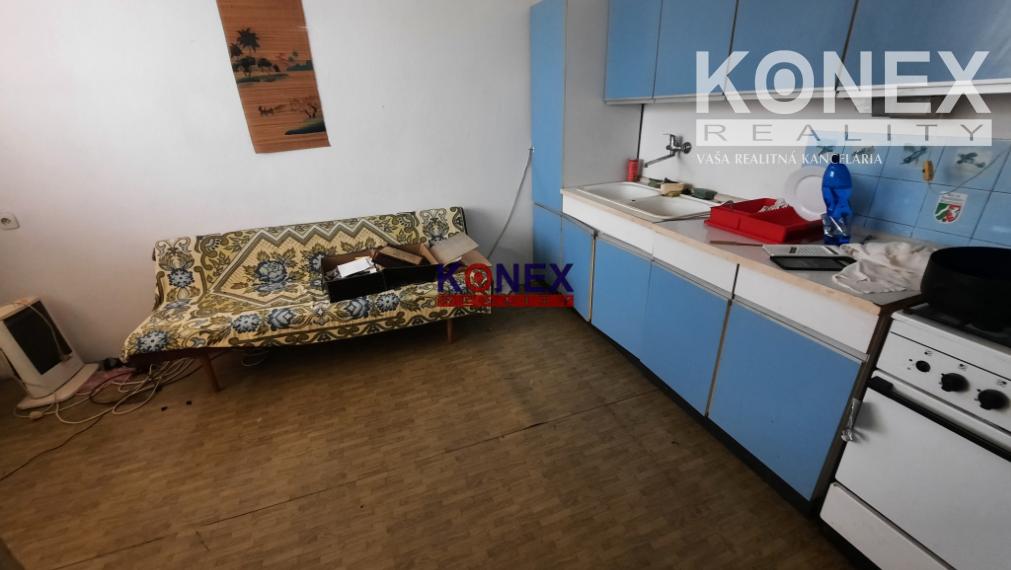 ID-4560 Poschodový rodinný dom na rekonštrukciu – NIŽNÝ HRUŠOV