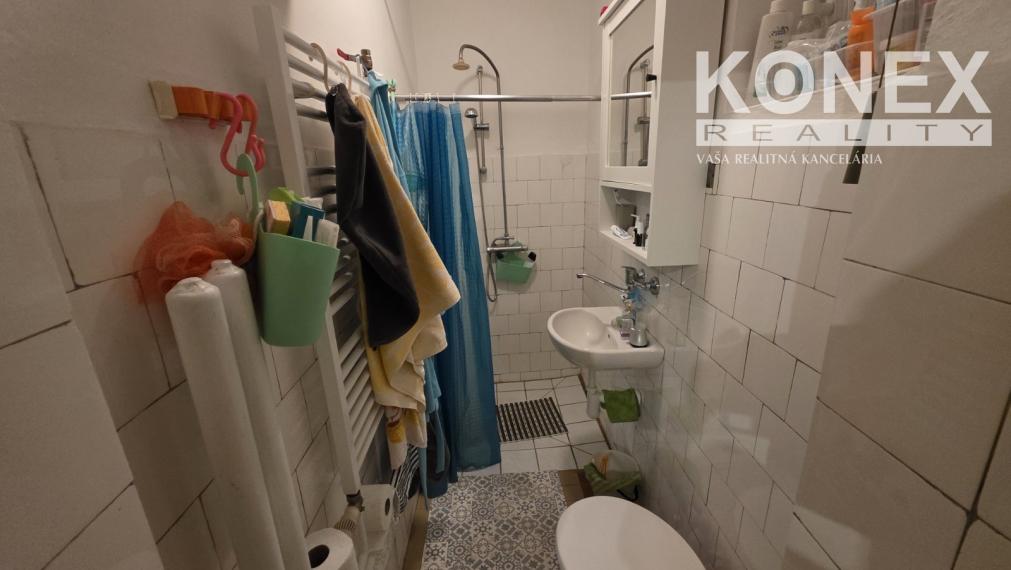ID-4565 NA PREDAJ Poschodový rodinný dom - mesto TREBIŠOV