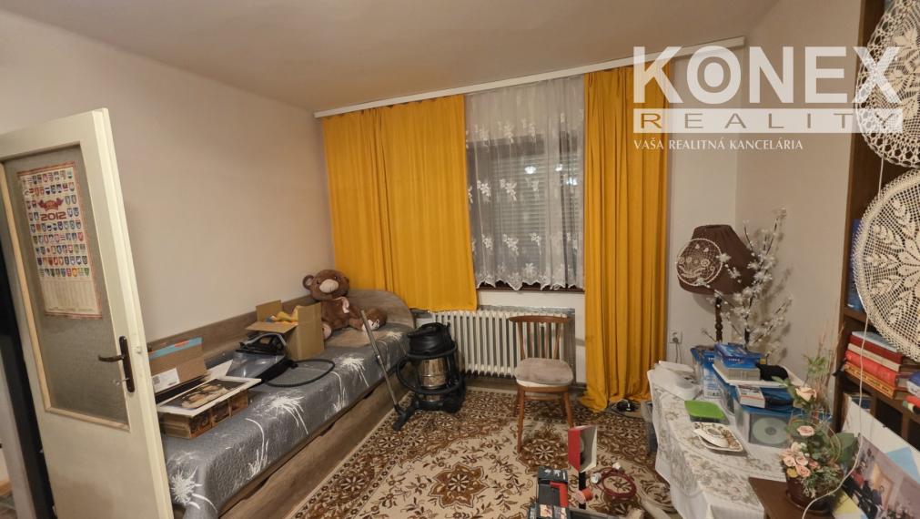 ID-4565 NA PREDAJ Poschodový rodinný dom - mesto TREBIŠOV