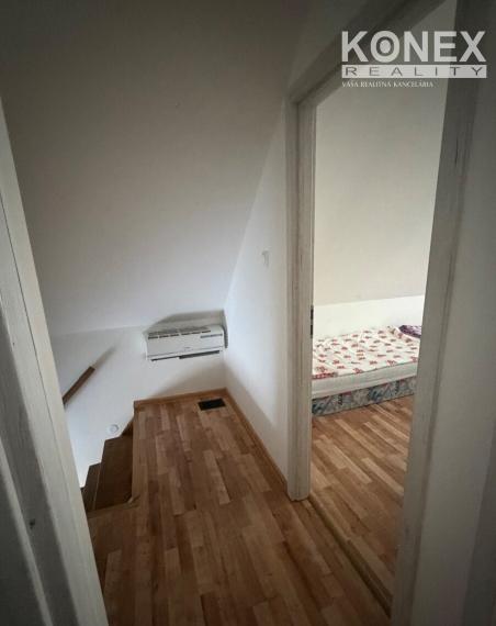 ID-4574 NA PREDAJ Rekreačná chata na Zemplínskej Šírave