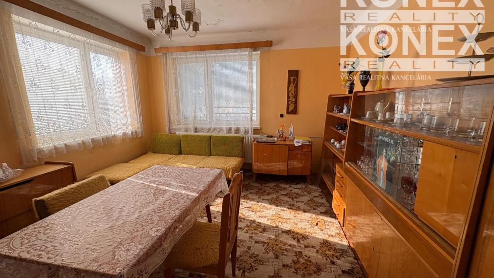 ID-4576 SKVELÁ NOVINKA – Rodinný dom – LEKÁROVCE