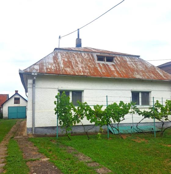 ID-4581 NOVINKA – Rodinný dom v obľúbenej obci STARÉ