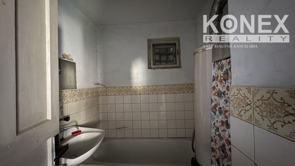 ID-4609 NA PREDAJ Rodinný dom / CHALUPA v obci RUSKÁ BYSTRÁ