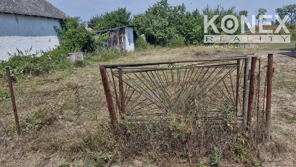 ID-4615 NA PREDAJ Pozemok pre rodinný dom TUŠICE