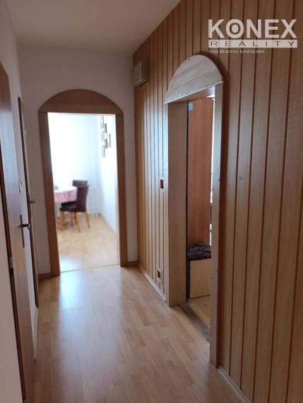 ID-4620 NA PREDAJ Veľkometrážny 1,5-izbový byt Vranov nad Topľou