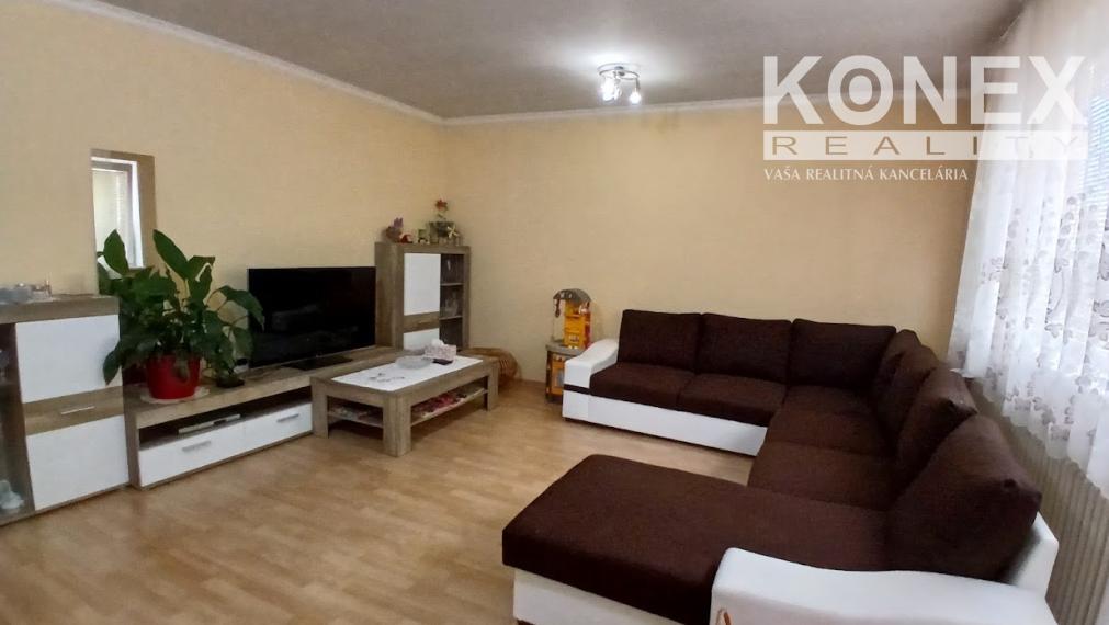 ID-4626 7-izbový rodinný dom s dvoma garážami SLOVENSKÉ NOVÉ MESTO