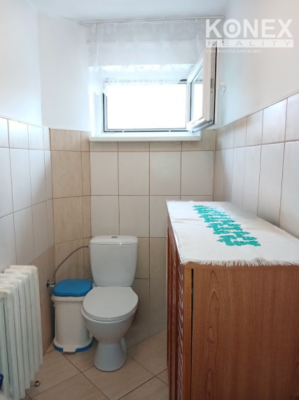 ID-4626 7-izbový rodinný dom s dvoma garážami SLOVENSKÉ NOVÉ MESTO