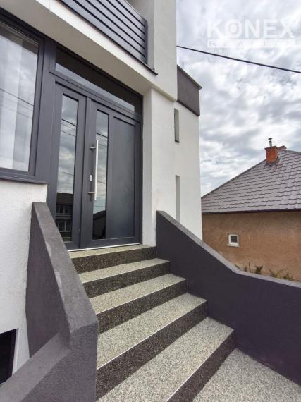 ID-4628 LUXUSNÝ a PLNE REKONŠTRUOVANÝ rodinný dom SEČOVCE