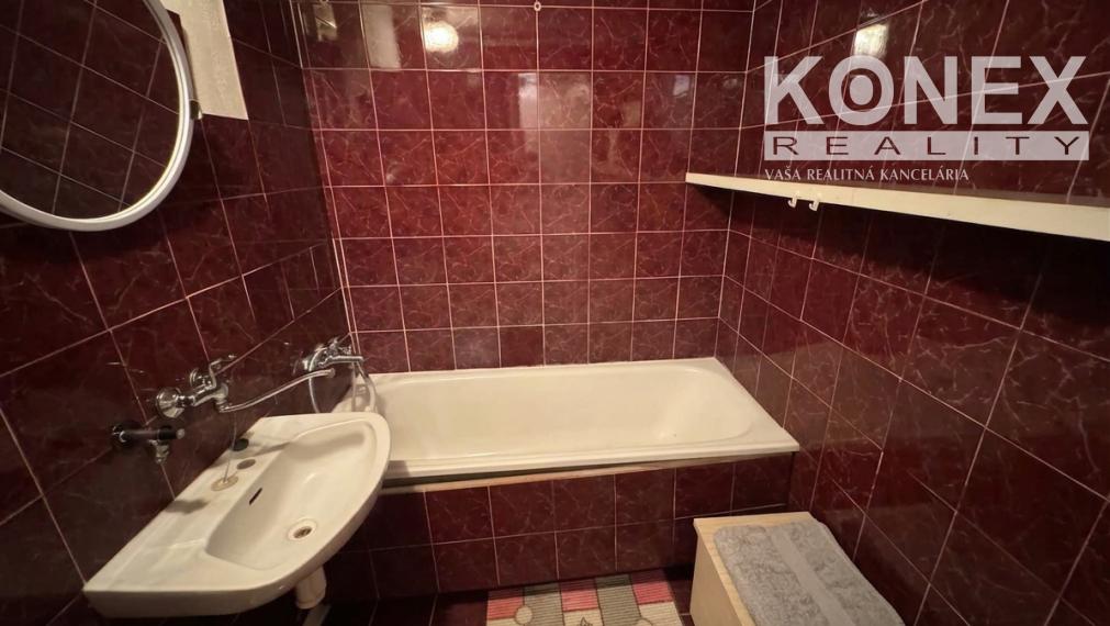 ID-4639 NA PREDAJ 2-izbový byt s balkónom MICHALOVCE HOLLÉHO