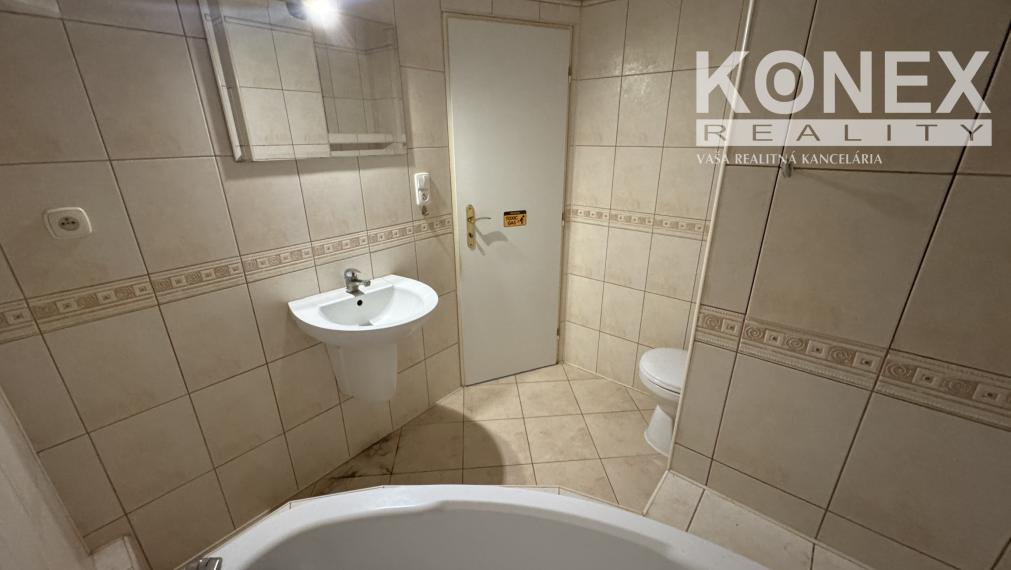 ID-4644 NA PREDAJ – 1,5-izbový byt MICHALOVCE Komenského ul.