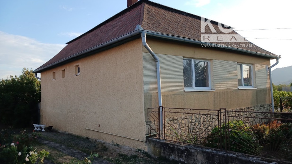 ID-4648 NA PREDAJ Pokojné bývanie v obci SLOVENSKÉ NOVÉ MESTO