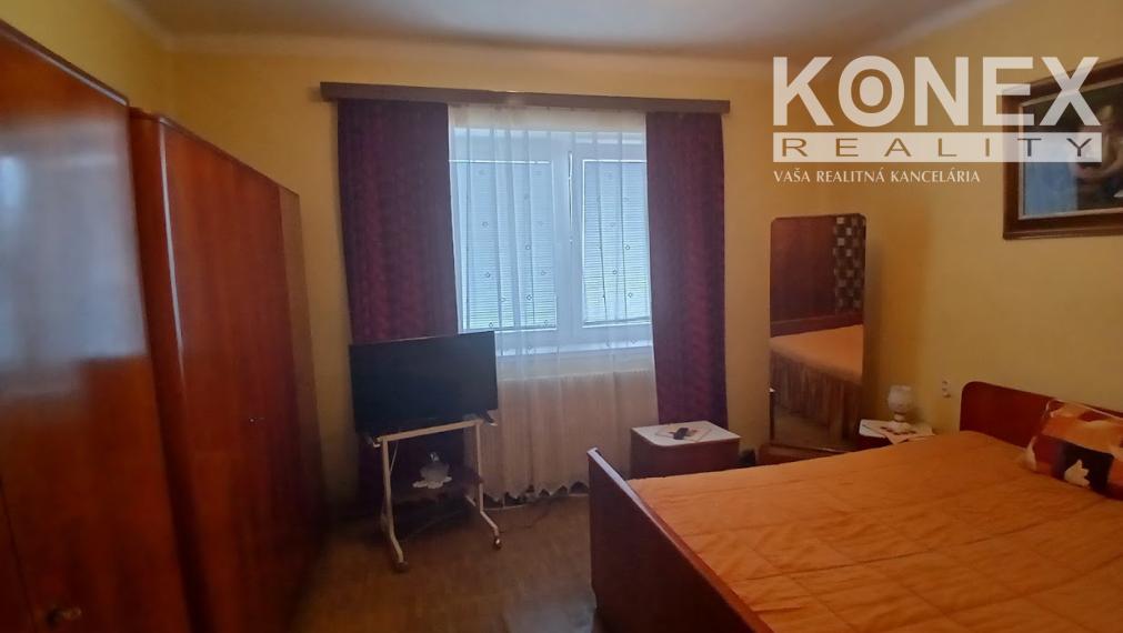 ID-4648 NA PREDAJ Pokojné bývanie v obci SLOVENSKÉ NOVÉ MESTO