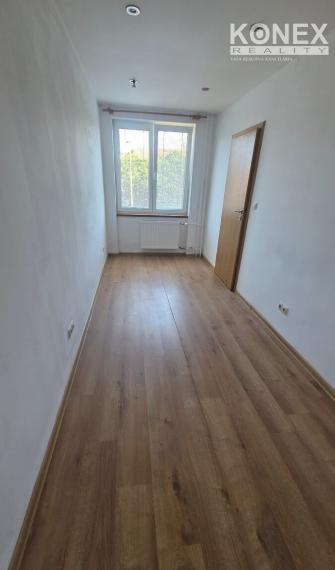 ID-4649 NA PREDAJ 2,5-izbový byt Stropkov - Hlavná ul.
