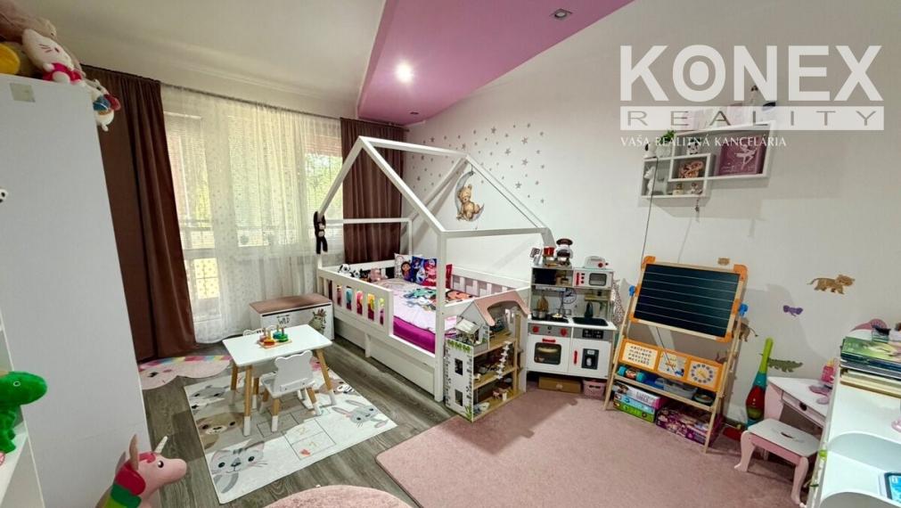 ID-4656 MODERNÝ a PRIESTRANNÝ 3-izbový byt VEĽKÉ KAPUŠANY