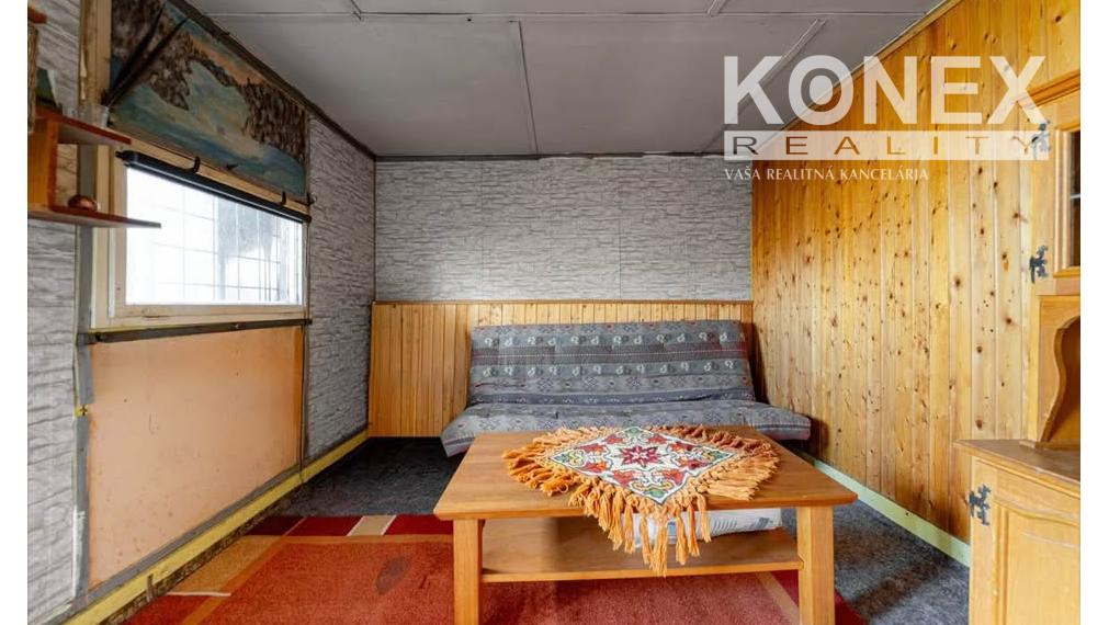 ID-4660 NA PREDAJ Rekreačná záhrada so záhradným domčekom KRÁĽOVSKÝ CHLMEC