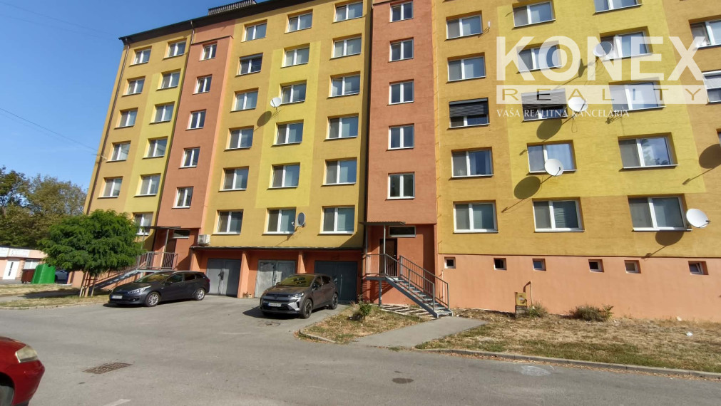 ID-4679 NA PREDAJ 3-izbový byt s garážou Michalovce - Okružná