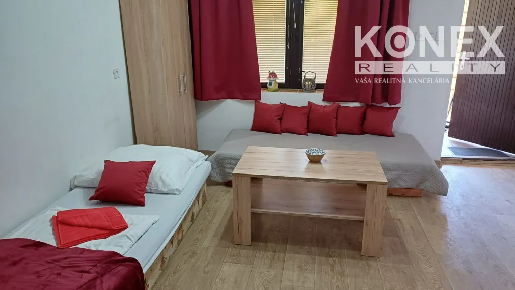 ID-4681 NA PREDAJ Trojpodlažná rekreačná chata na Šírave