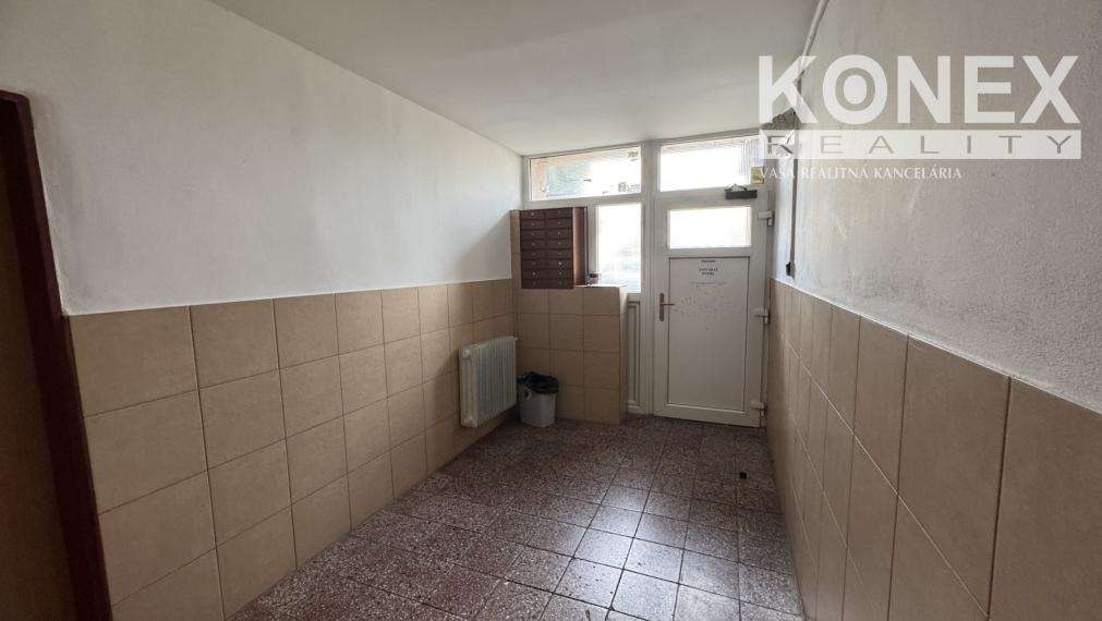 ID-4695 NA PREDAJ 3-izbový byt s balkónom MICHALOVCE - VÝCHOD