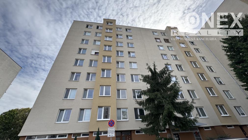 ID-4695 NA PREDAJ 3-izbový byt s balkónom MICHALOVCE - VÝCHOD