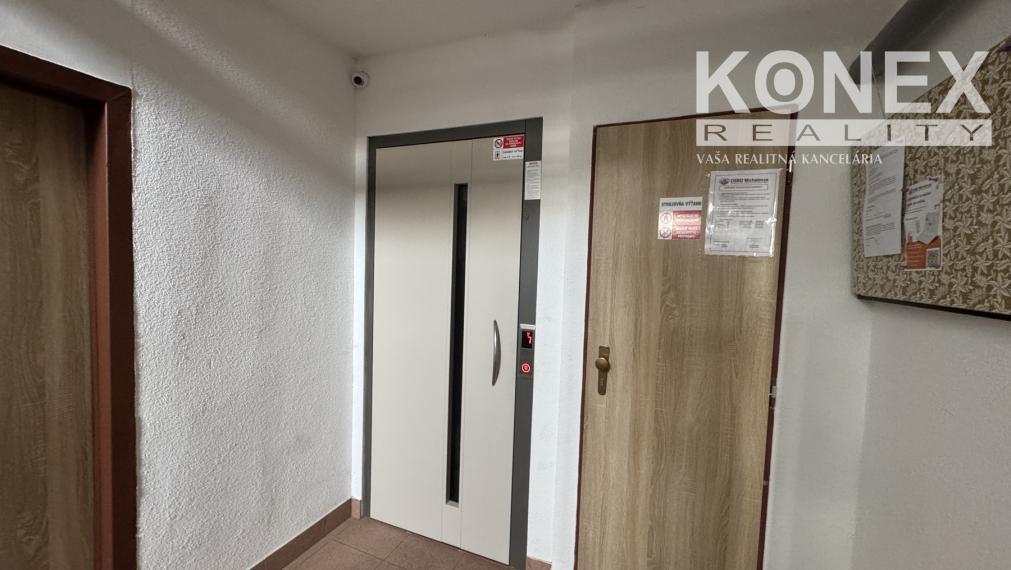 ID-4695 NA PREDAJ 3-izbový byt s balkónom MICHALOVCE - VÝCHOD
