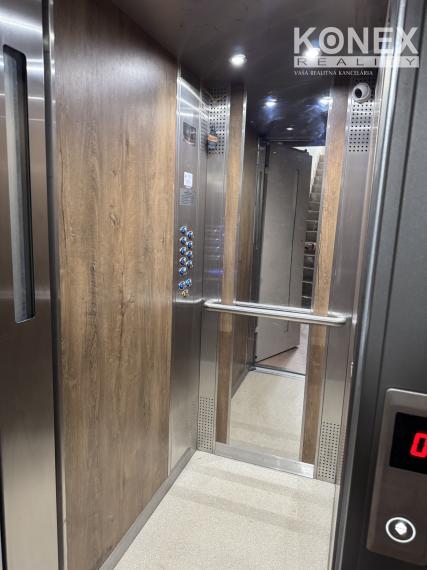 ID-4695 NA PREDAJ 3-izbový byt s balkónom MICHALOVCE - VÝCHOD