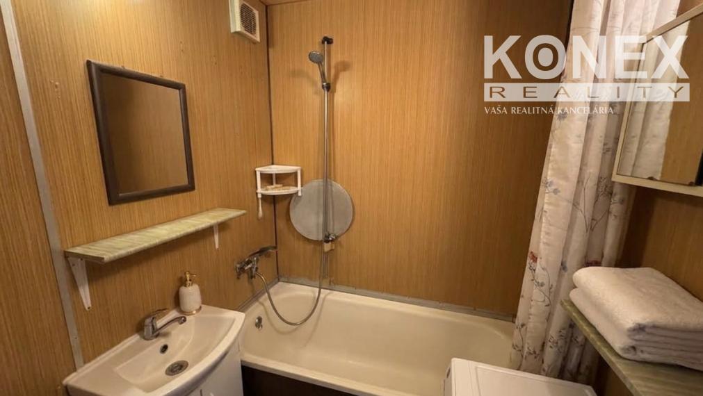 ID-4695 NA PREDAJ 3-izbový byt s balkónom MICHALOVCE - VÝCHOD