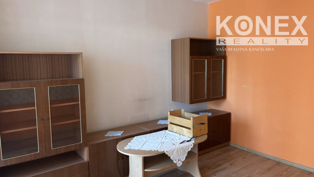 ID-4705 NA PREDAJ 2-izbový byt ČIERNA NAD TISOU