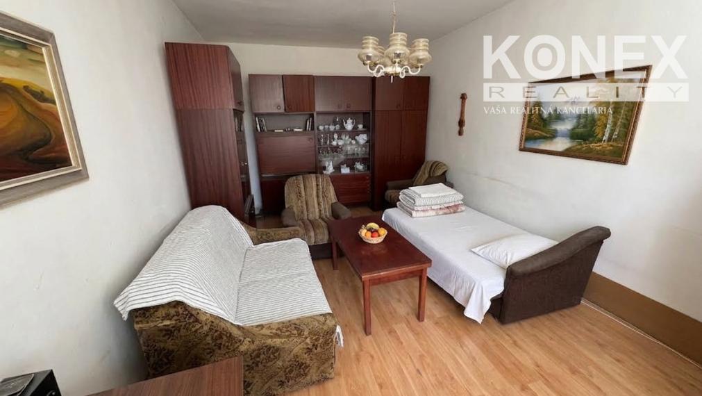 ID-4727 NA PREDAJ 2-izbový byt s garážou - Michalovce pod Hrádkom