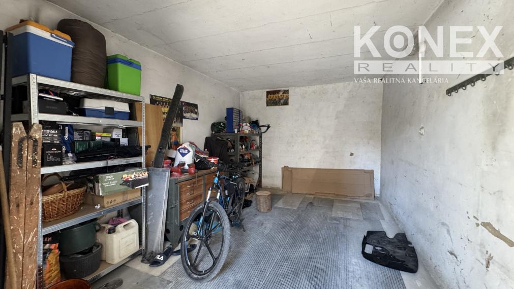 ID-4727 NA PREDAJ 2-izbový byt s garážou - Michalovce pod Hrádkom