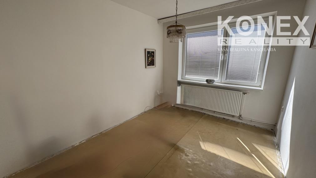 ID-4727 NA PREDAJ 2-izbový byt s garážou - Michalovce pod Hrádkom