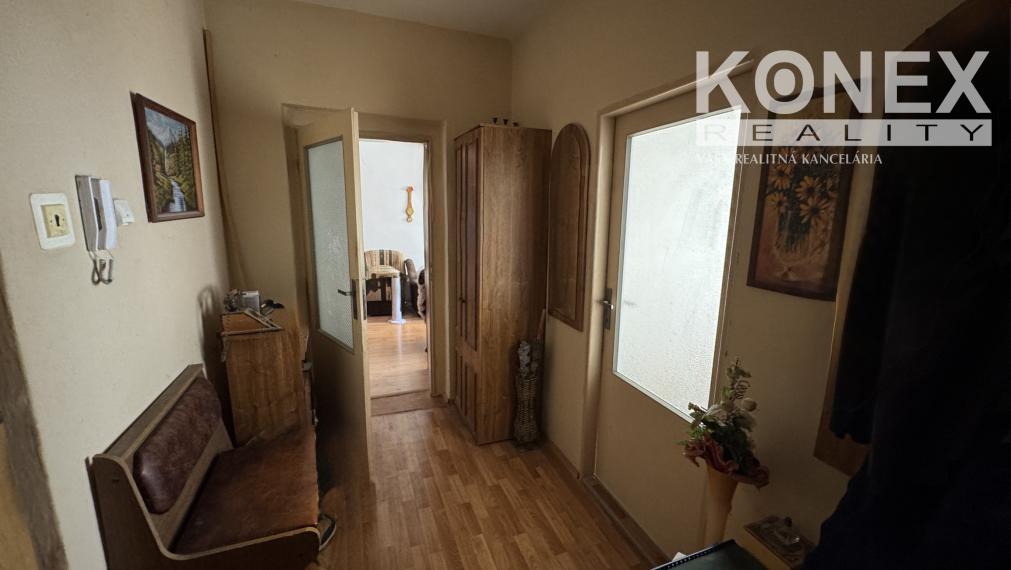 ID-4728 NA PREDAJ 2-izbový byt - Michalovce pod Hrádkom