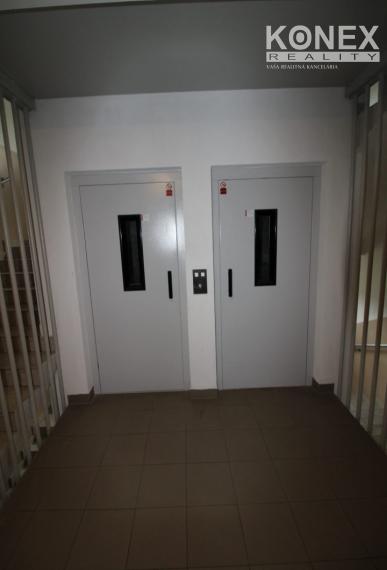 ID-4731 NA PREDAJ 2-izbový byt SNINA - Palárikova ul.