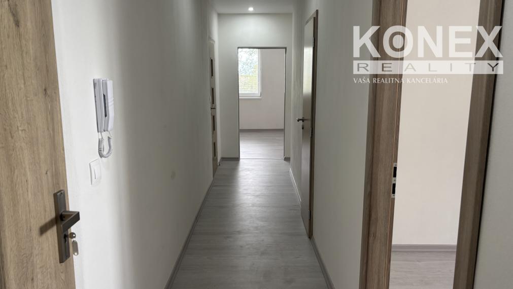ID-4762 NA PREDAJ 3-izbový zrekonštruovaný byt - ČIERNA NAD TISOU