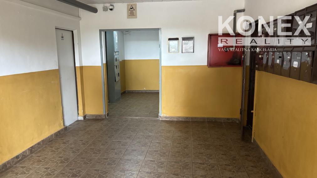 ID-4762 NA PREDAJ 3-izbový zrekonštruovaný byt - ČIERNA NAD TISOU