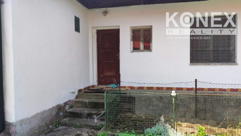 ID-4760 NA PREDAJ Rodinný dom na rekonštrukciu - BAČKOV