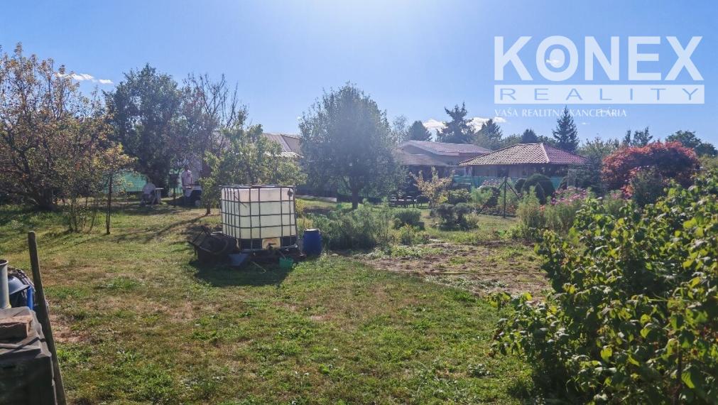ID-4771 ZÁHRADNÝ POZEMOK 610 m² S MUROVANOU CHATKOU - Veľký Šariš