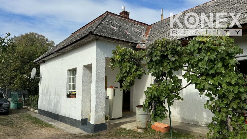 ID-4785 NA PREDAJ Štvorec s prístavbou v obci PALÍN